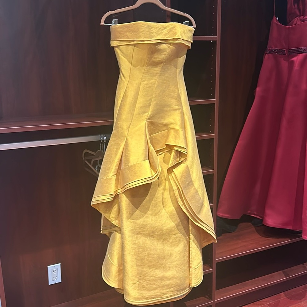 Ángel Sánchez , designer , long dress , strapless , sample size